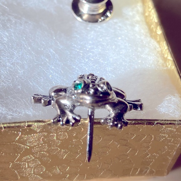 🐸 Avon Precious Pet Frog Pin - Vintage 1989 - Picture 6 of 6
